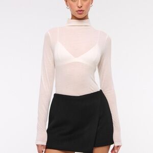 Abercrombie Mid-rise Wrap Skort